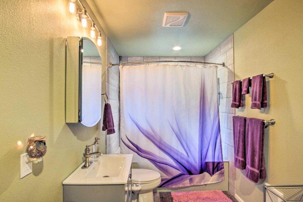 Charming Port Angeles Studio With Deck And Views! Apartman Kültér fotó