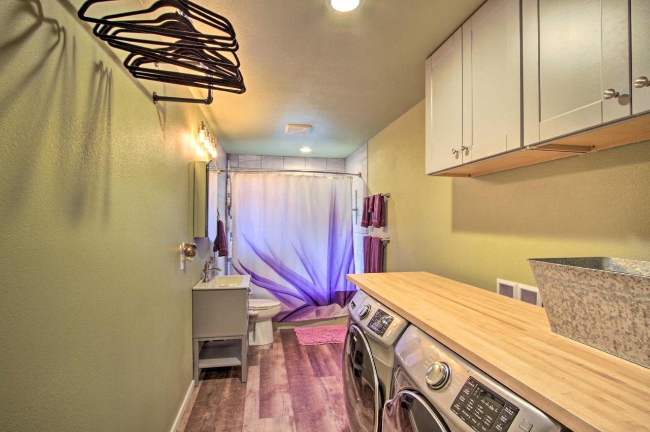 Charming Port Angeles Studio With Deck And Views! Apartman Kültér fotó